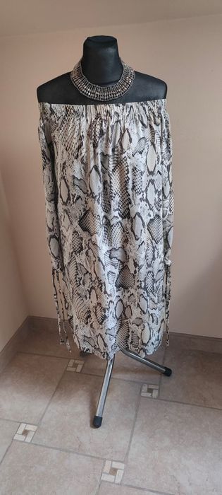 Sukienka hiszpanka rozm M/L