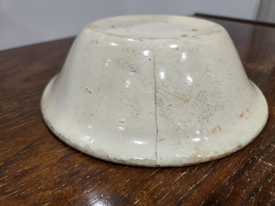 2 Alguidares  em faiança