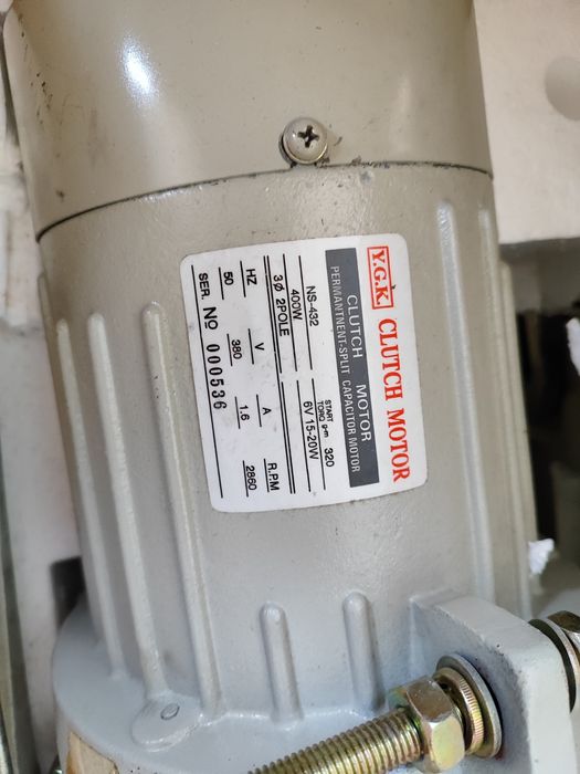 Vendo 2 motores de maquinas de costura.