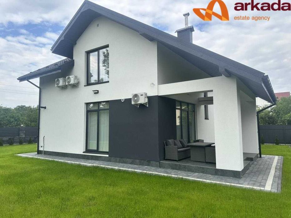 Продам готовий будинок з ремонтом в Крихівцях. До центру 7 хвилин.