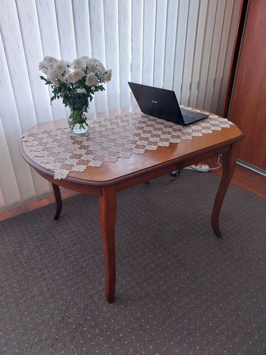 Stół drewniany rozkładany – kolor calvados | używany