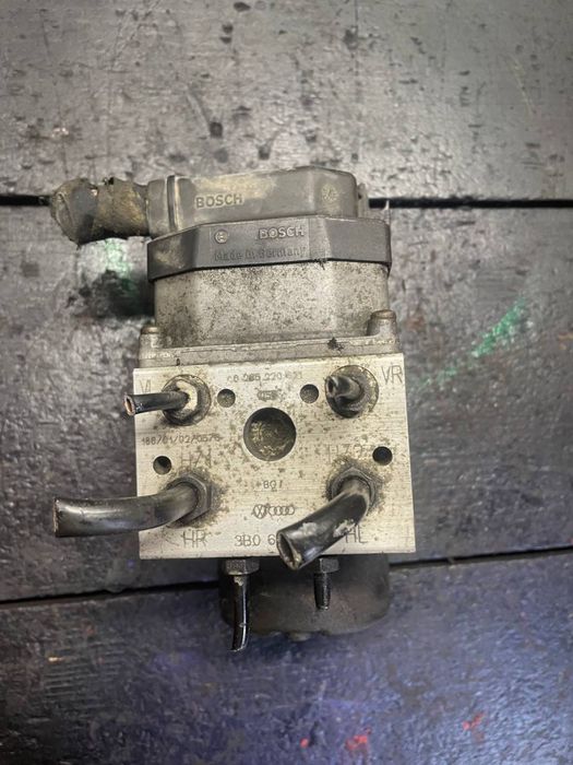 БЛОК ABS AUDI VW Passat B5, SKODA Superb 3B0614111