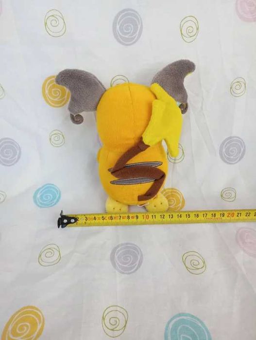 Pokémon peluche raichu da marca banpresto / bandai