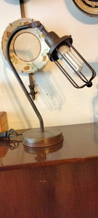 Candeeiro de mesa industrial