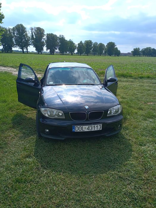BMW seria E 87 czarny 5drzwi