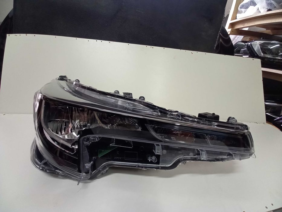 Фара toyota corolla e21