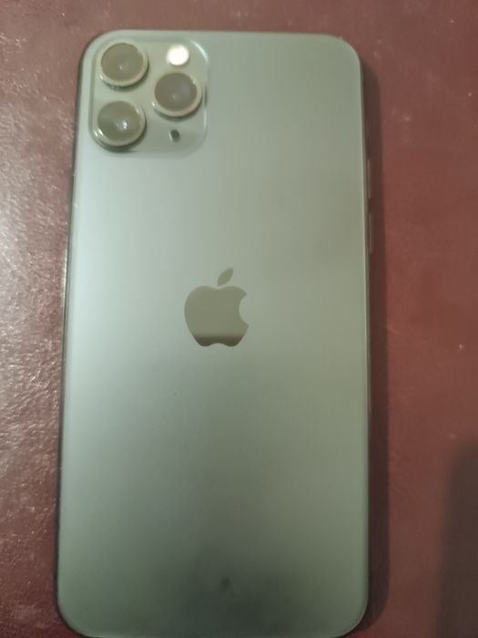 Продам айфон 11 про