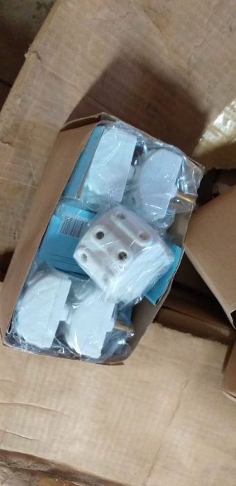 Multiple Chips (Up to 5 Chips Can Be Linked)64750891130371120