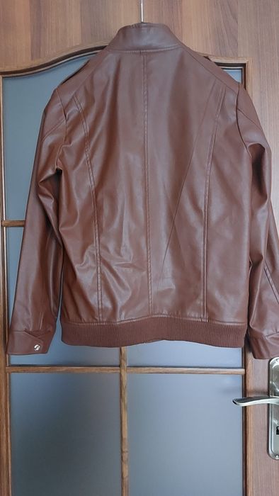 Brązowa kurtka męska bomberka