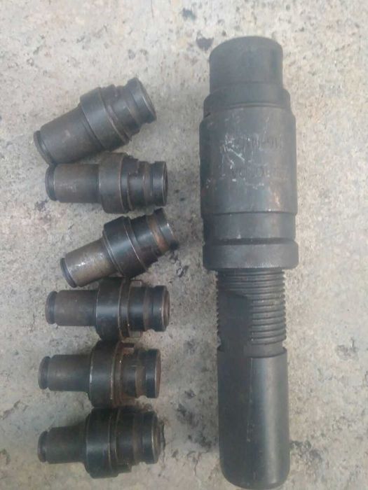 патрон запобіжний  для мечиків використовується через оправку ИСО 40