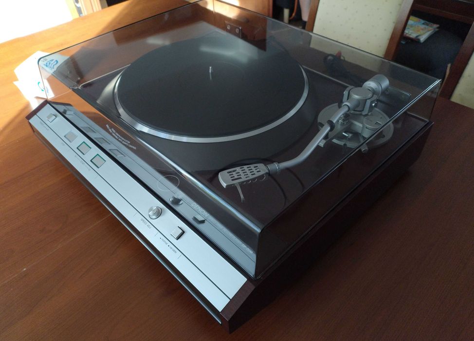 Gramofon Denon DP-70M