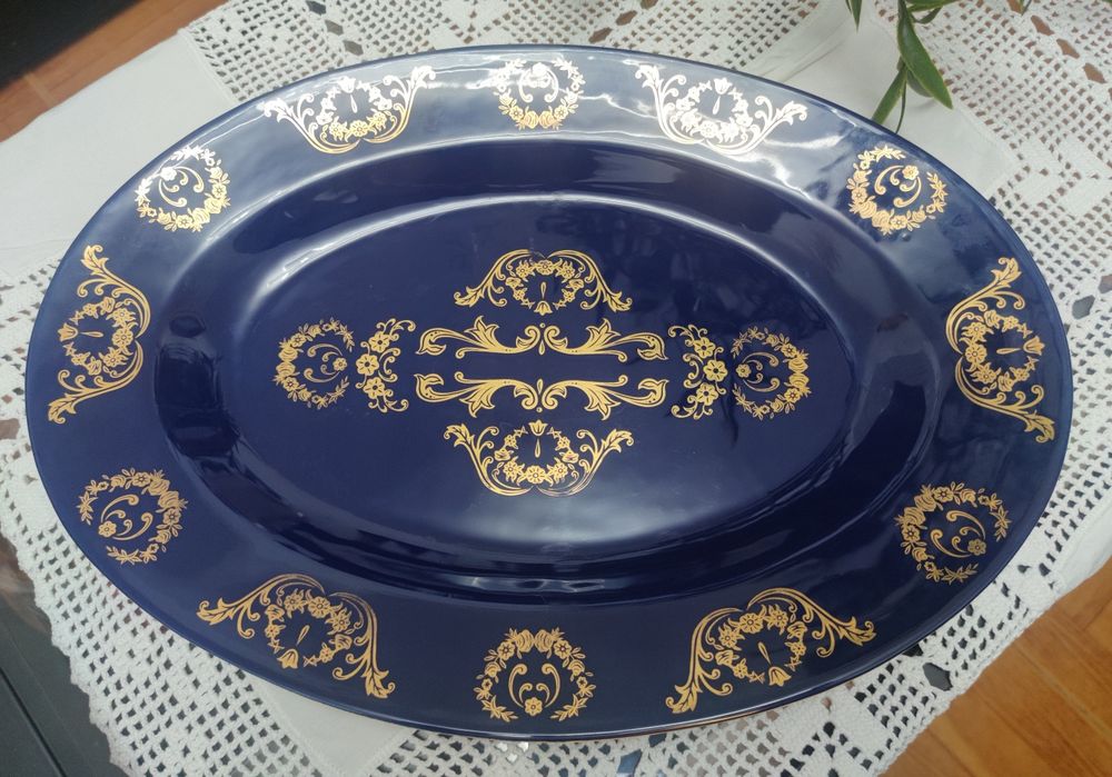 Travessa decorativa Fiorente “Classic” – porcelana azul cobalto