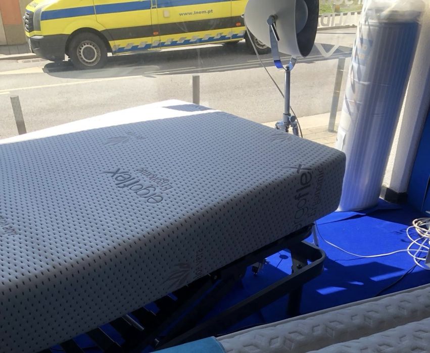 Cama Articulada + Cadeira Sanitária - Excelente Estado