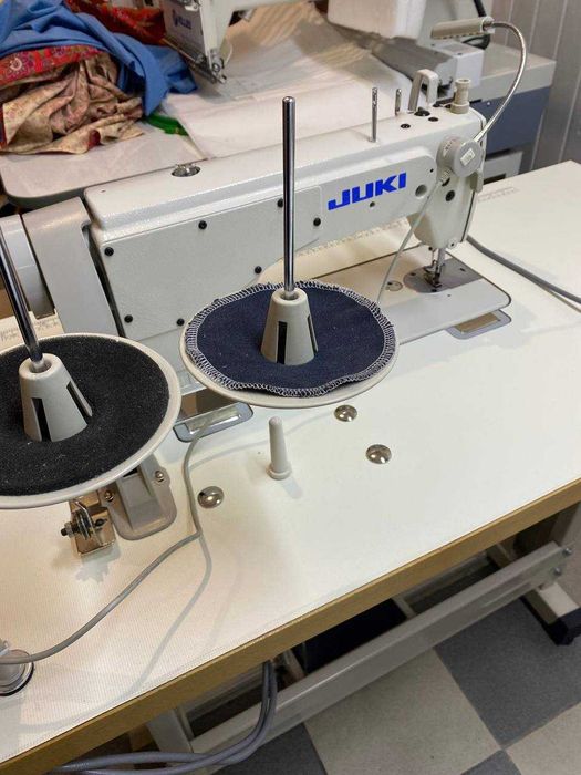 Juki DDL-8100Е Промислова прямострочна швейна машина з сервомотором