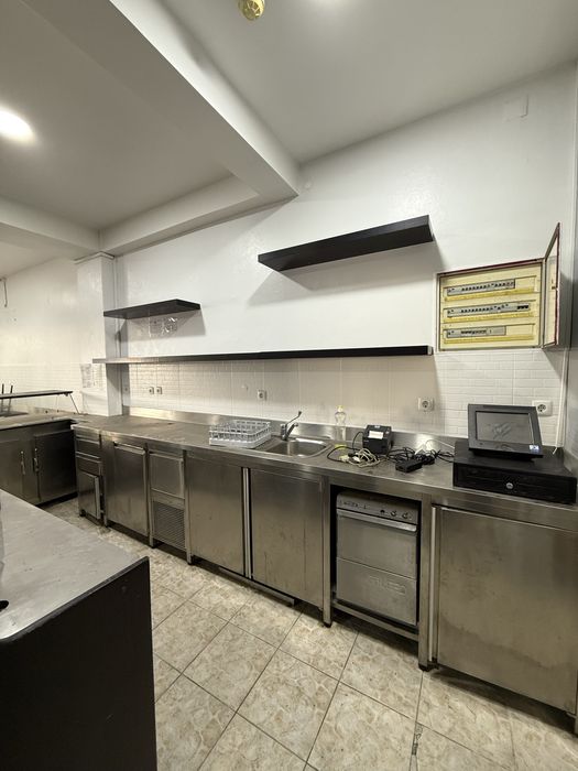 Restaurante totalmente equipado