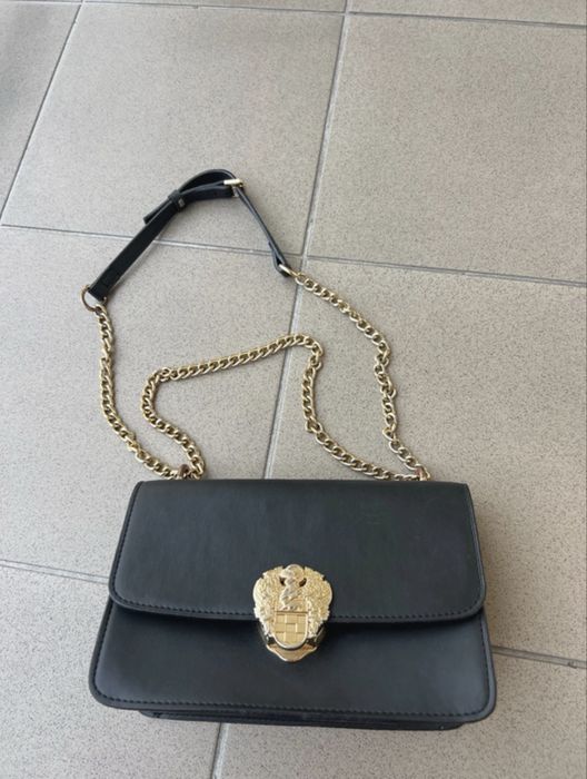 Czarna torebka vince camuto