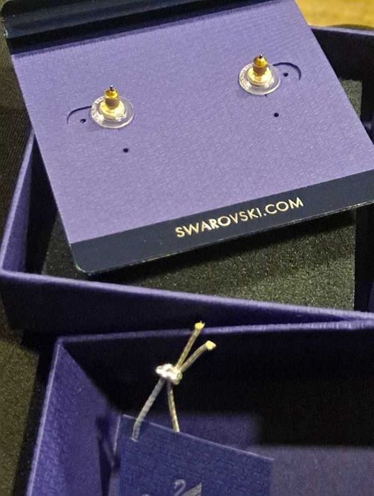 BRINCOS SWAROVSKI NOVOS (com caixa) Nunca usados