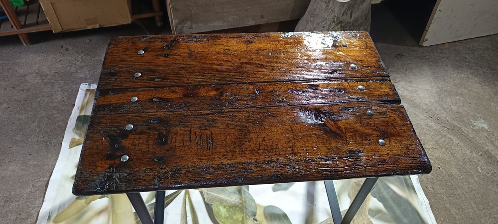 Mesa centro restaurada.