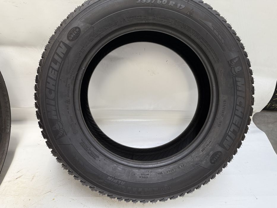 235/60/17 Michelin Latitude Alpin LA2 106H