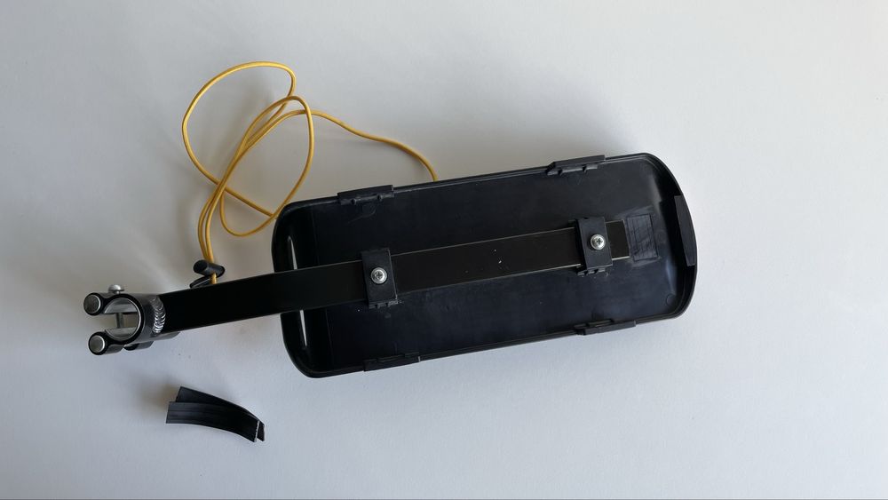 2 suportes para bicicletas e suportes para pneus