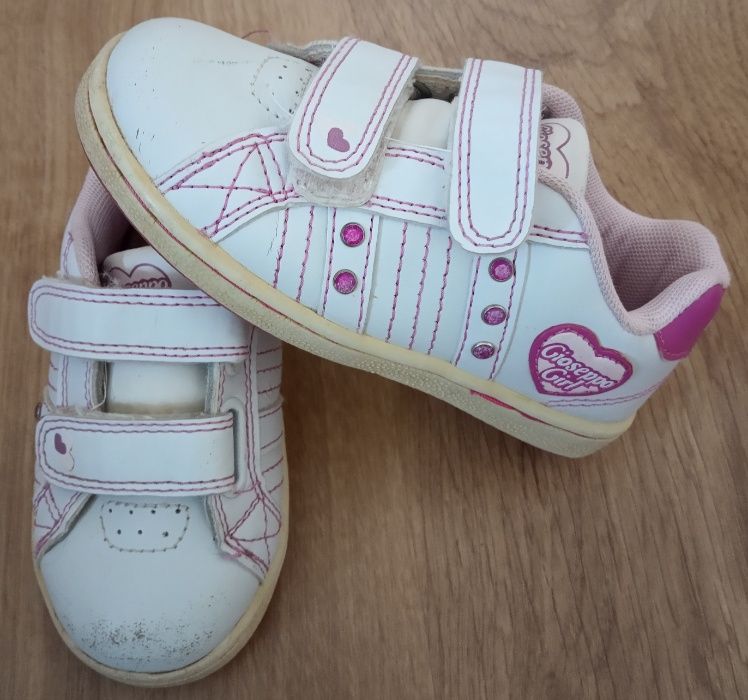 Sapatos - tamanho 25