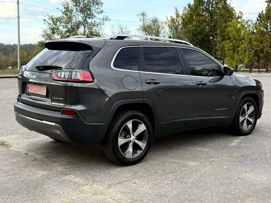 Продам Jeep Cherokee