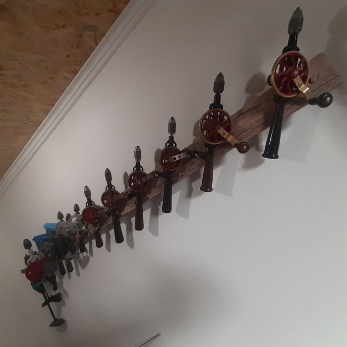 Дрелка дрель ручна .