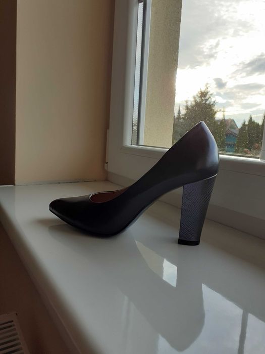 Czółenka 40 skórzane obcas 10 cm nowe Fabio Fabrizi czarny/navy blue