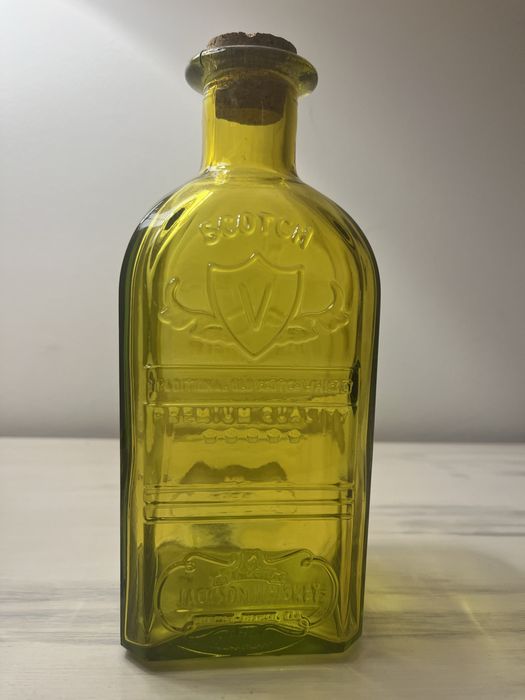 Szklana butelka zielona/zolta 1 szt