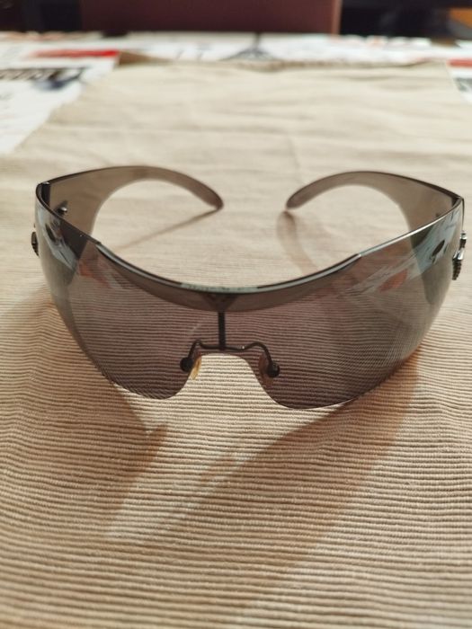 vendo óculos  de sol Carrera originais em bom estado.