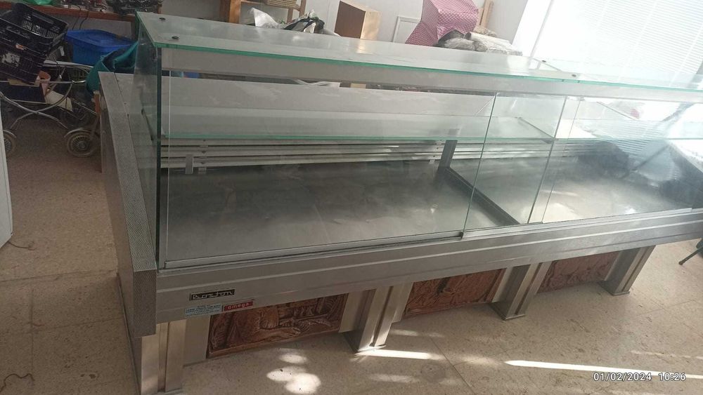 VENDO VITRINE FRIGORIFICA