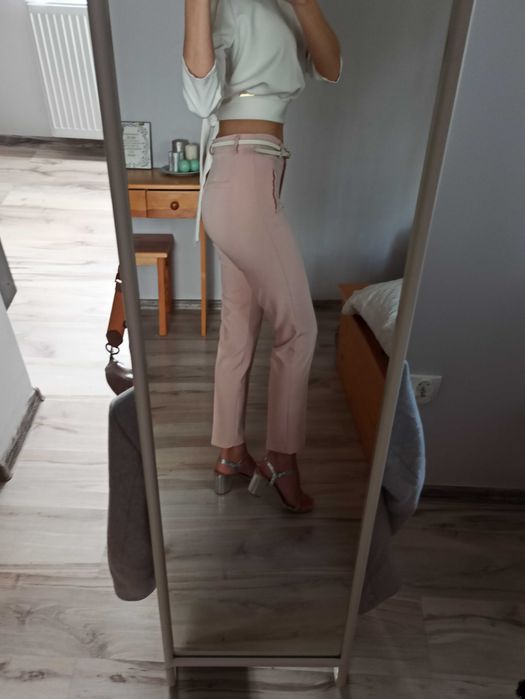 Spodnie pudrowy róż eleganckie na kant proste kobiece XS S m