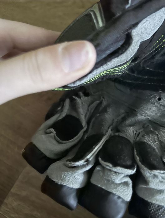 рукавиці для хокею