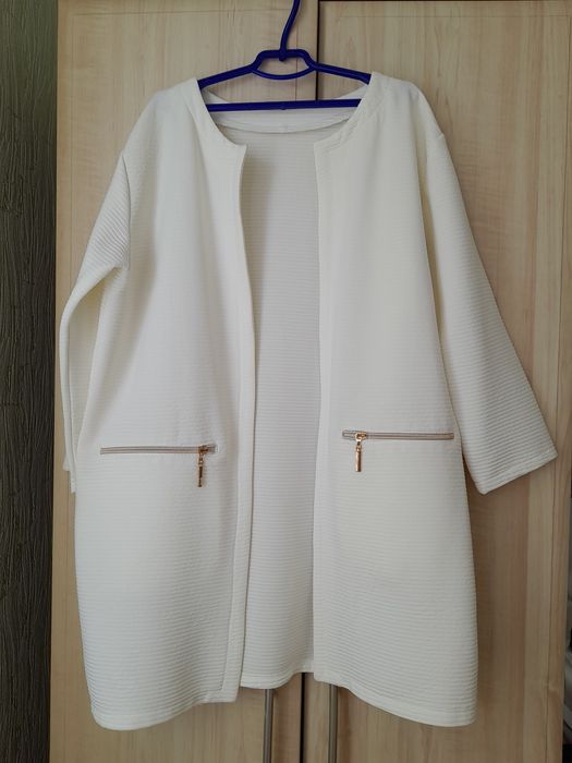 Жіночий кардиган