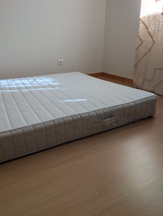 Colchão IKEA em bom estado 140x200