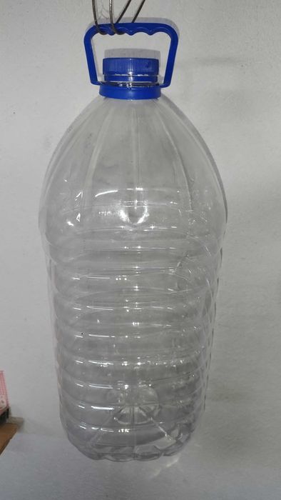 Бутылки пластиковые 5л с крышкой и ручкой!