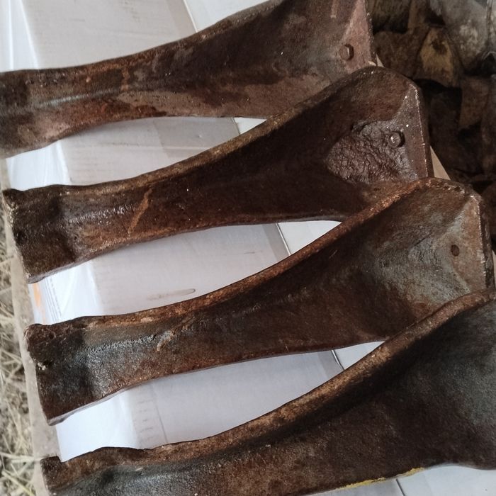 Чугунниє ноги для буржуйки