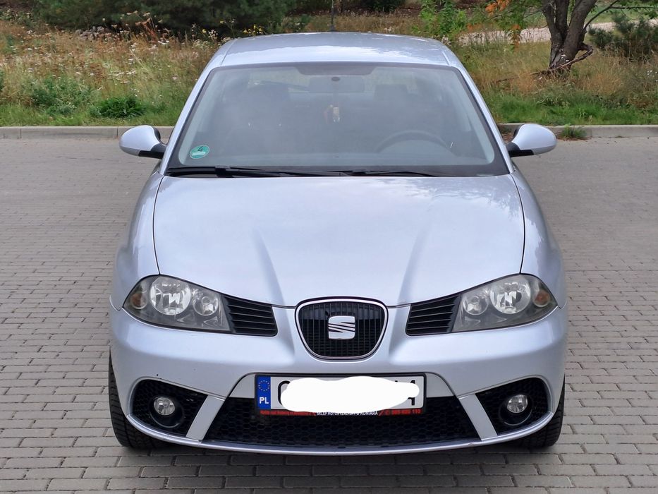 Seat Ibiza Benzyna Zarejestrowana Ładny Stan 5 Drzwi Hak