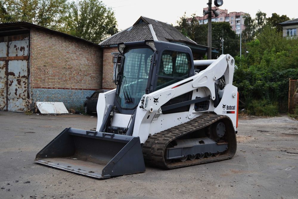 Минипогрузчик BOBCAT T750, 2015 г.в., состояние идеальное!