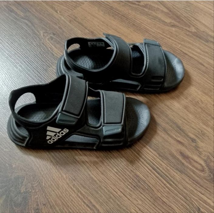 Босоніжки сандалі Adidas