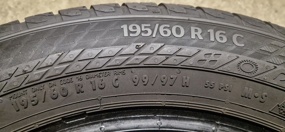 Opony wielosezonowe CONTINENTAL  VanContact 4Season 195/60/16C 2szt Ok