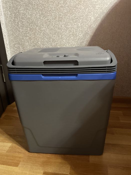 Автомобільний холодильник