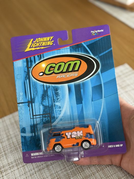 Johnny Lightning VW T1 bus Y2K milenijny Volkswagen nie Hot Wheels