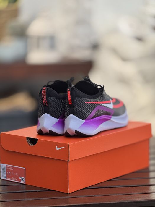 Nike Zoom Fly 4 - Carbono - Novos