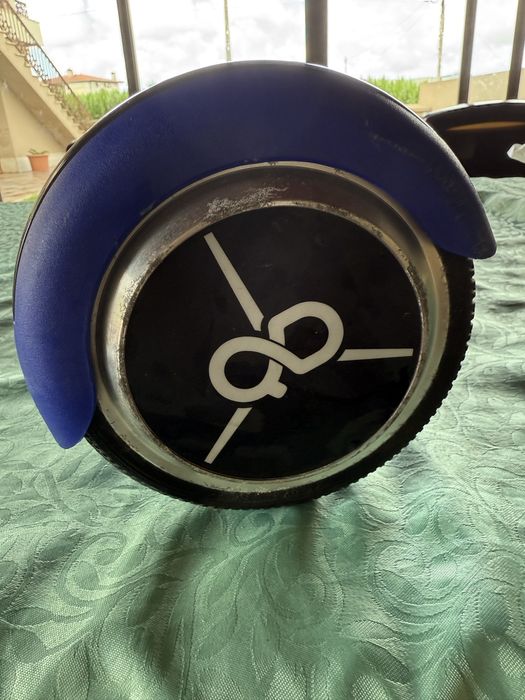 hoverboard  azul com saco e carregador.