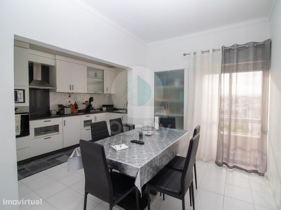 Apartamento T3 na Moita com Vista Rio e Serra