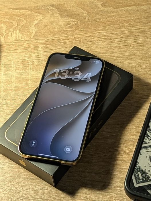 IPhone 12 Pro Max купити по доступній ціні на OLX