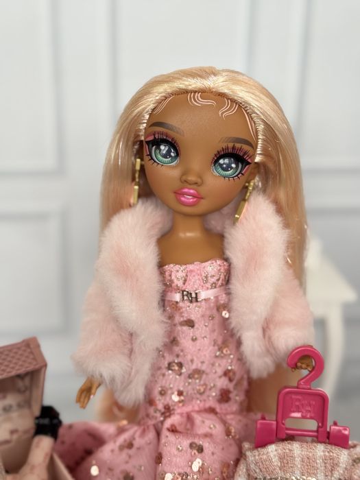 Sabrina St. Cloud Rainbow High лялька Сабріна