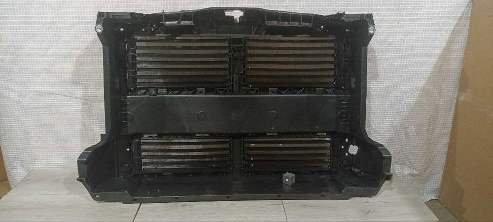 телевізор з жалюзями Ford Escape MK4 21+