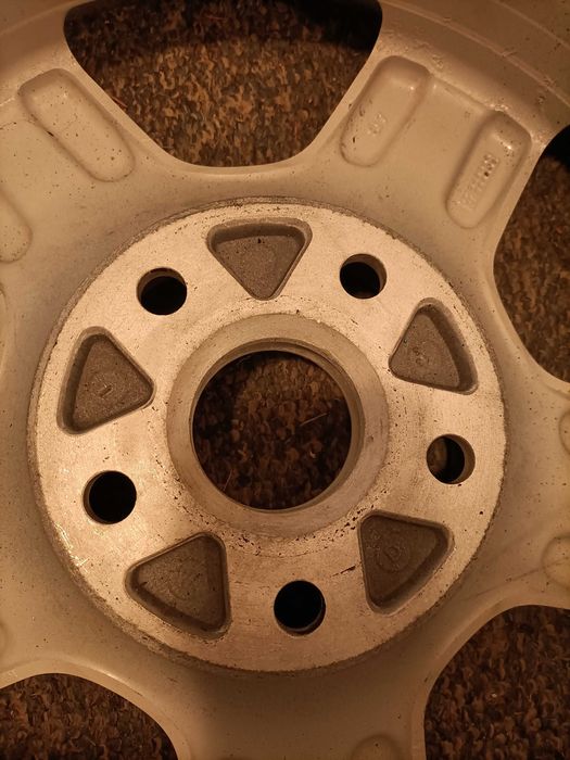 Felga Felgi Audi A4 B6 16 cali